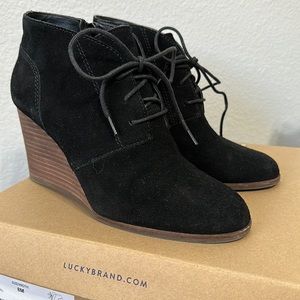 Lucky Brand Black Shylow size 8